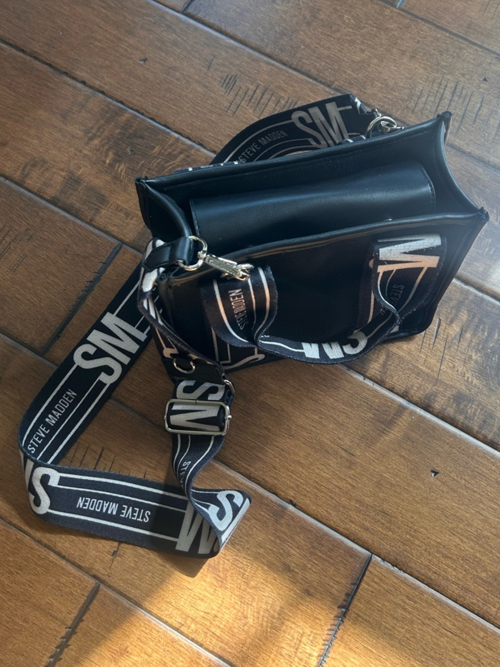 Steve Madden Black Logo-Striped crossbody - Picture 2 of 3